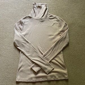 S Old Navy turtleneck, cream